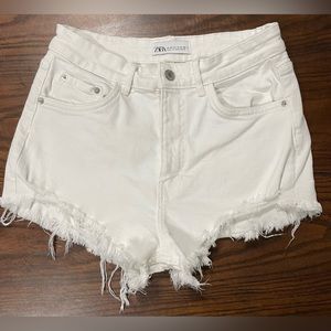 ZARA High Rise Denim Cut-Off Shorts, White, Sz 4